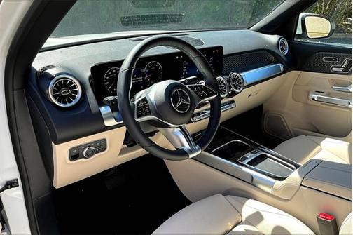 2025 Mercedes-Benz GLB 250 4MATIC