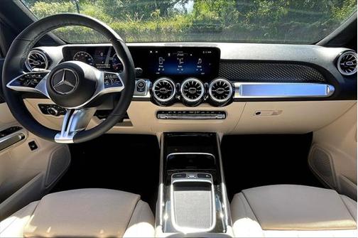 2025 Mercedes-Benz GLB 250 4MATIC