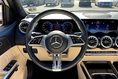 2025 Mercedes-Benz GLB 250 4MATIC