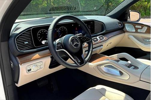 2025 Mercedes-Benz GLS 450 4MATIC