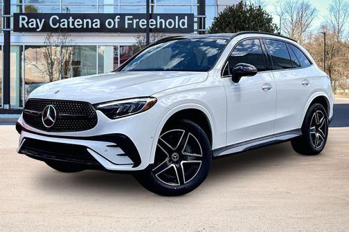 Polar White 2025 Mercedes-Benz GLC 300 4MATIC