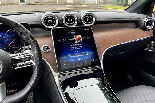 2025 Mercedes-Benz GLC 300 4MATIC