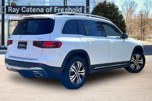 Polar White 2026 Mercedes-Benz GLB 250 4MATIC