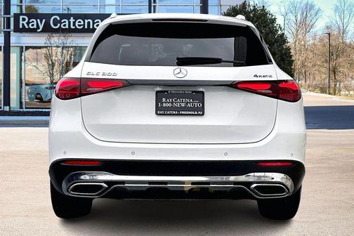 2025 Mercedes-Benz GLC 300 4MATIC