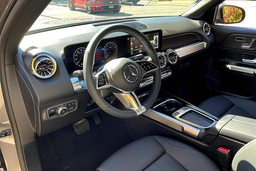 2026 Mercedes-Benz GLB 250 4MATIC