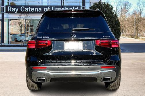 2026 Mercedes-Benz GLB 250 4MATIC