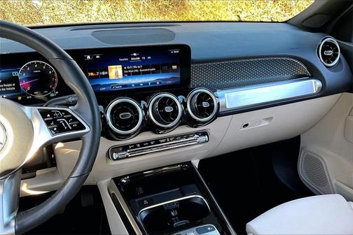 2025 Mercedes-Benz GLB 250 4MATIC