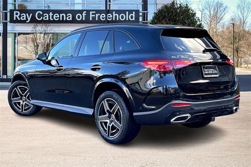 2026 Mercedes-Benz GLC 300 4MATIC