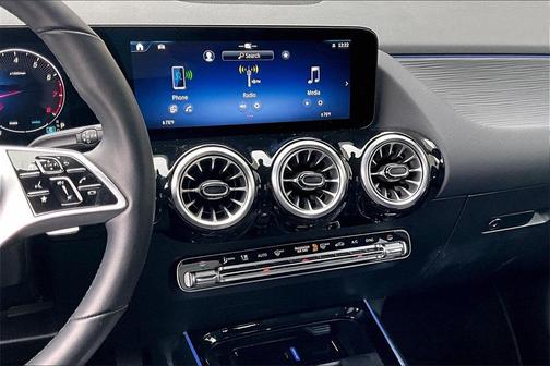 2026 Mercedes-Benz GLA 250 4MATIC