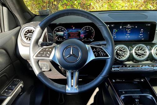 2025 Mercedes-Benz GLB 250 4MATIC