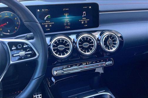 Night Black 2022 Mercedes-Benz CLA 250 4MATIC