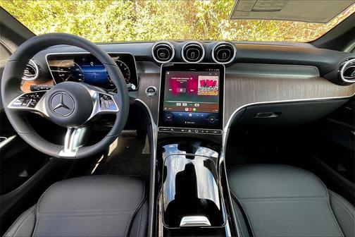 2026 Mercedes-Benz GLC 300 4MATIC