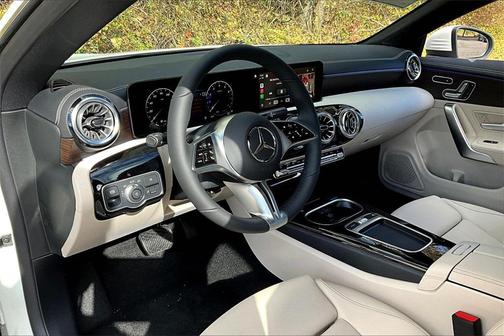 2026 Mercedes-Benz CLA 250 4MATIC