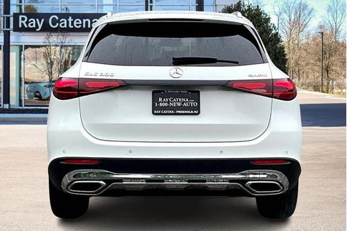 2025 Mercedes-Benz GLC 300 4MATIC