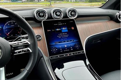 2025 Mercedes-Benz GLC 300 4MATIC