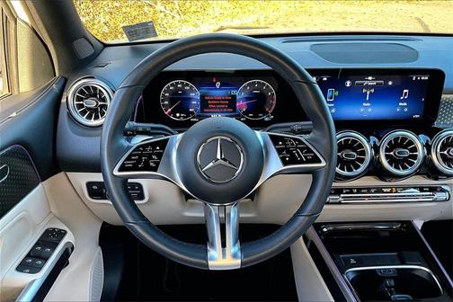 2025 Mercedes-Benz GLB 250 4MATIC