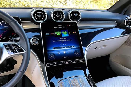 2025 Mercedes-Benz GLC 300 4MATIC