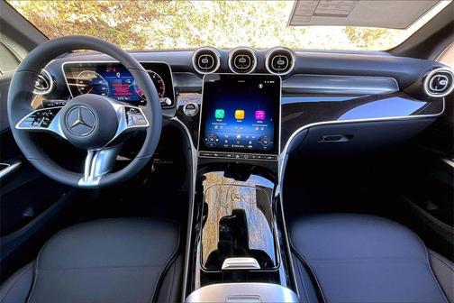 2026 Mercedes-Benz GLC 300 4MATIC