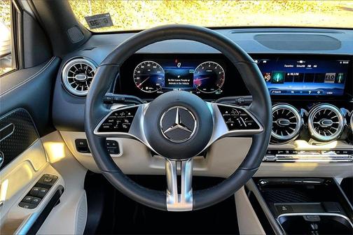 2025 Mercedes-Benz GLB 250 4MATIC