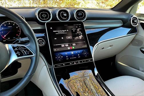 2025 Mercedes-Benz GLC 300 4MATIC