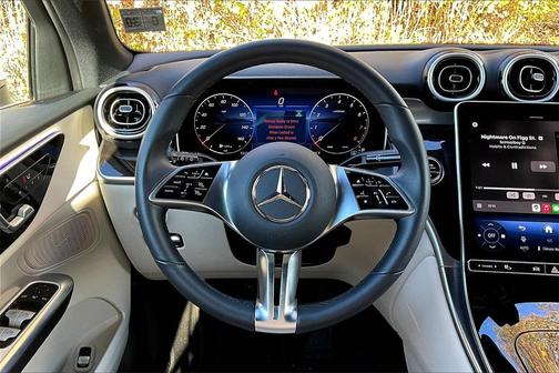 2025 Mercedes-Benz GLC 300 4MATIC