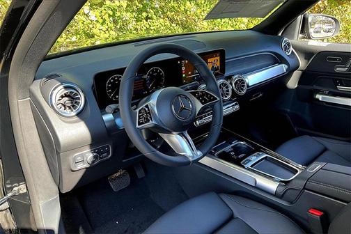 2026 Mercedes-Benz GLB 250 4MATIC