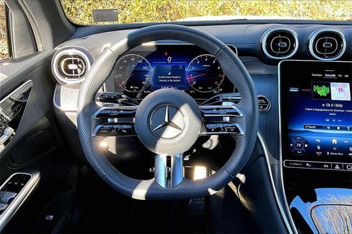2025 Mercedes-Benz GLC 300 4MATIC