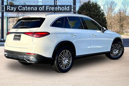 2026 Mercedes-Benz GLC 300 4MATIC