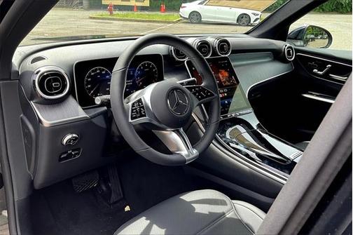 2025 Mercedes-Benz GLC 300 4MATIC