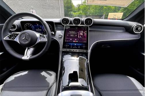 2025 Mercedes-Benz GLC 300 4MATIC
