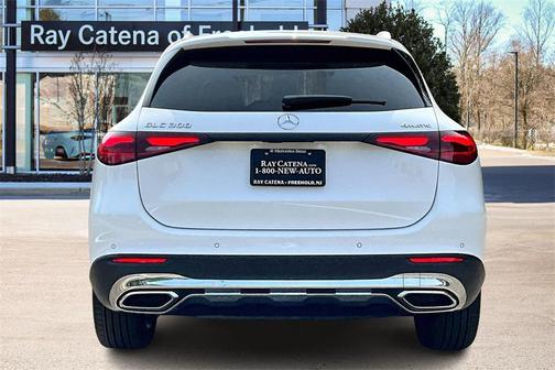 2025 Mercedes-Benz GLC 300 4MATIC