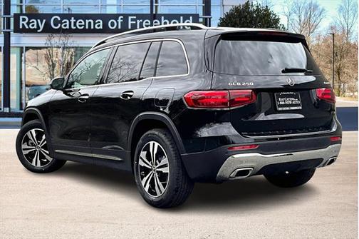 2025 Mercedes-Benz GLB 250 4MATIC