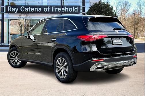 2025 Mercedes-Benz GLC 300 4MATIC