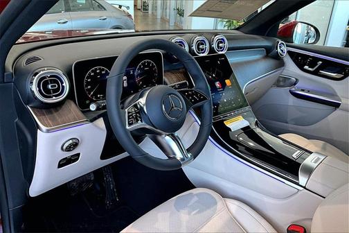 2026 Mercedes-Benz GLC 300 4MATIC