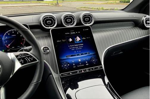 2025 Mercedes-Benz GLC 300 4MATIC