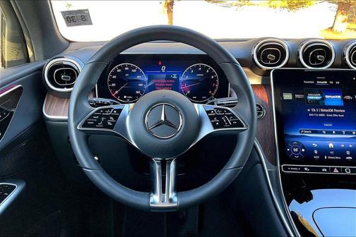 2026 Mercedes-Benz GLC 300 4MATIC