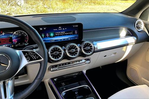 2025 Mercedes-Benz GLB 250 4MATIC