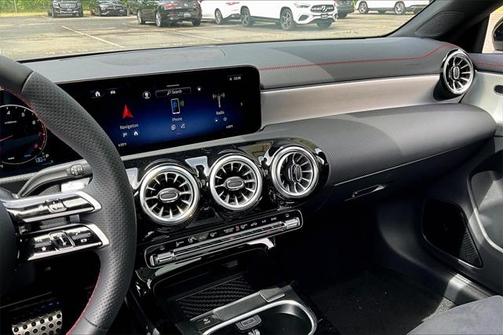 2024 Mercedes-Benz CLA 250 4MATIC