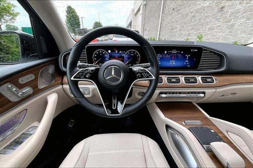 White 2025 Mercedes-Benz GLE 580 4MATIC