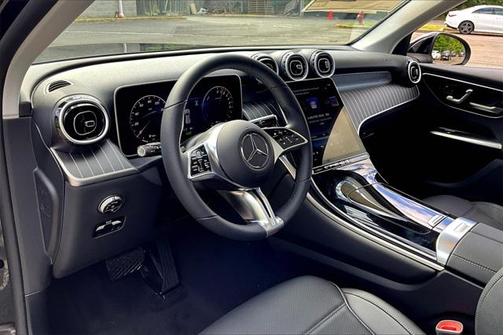 2025 Mercedes-Benz GLC 350e Base