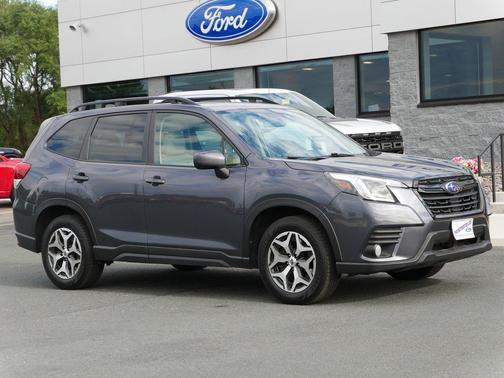 2022 Subaru Forester Premium