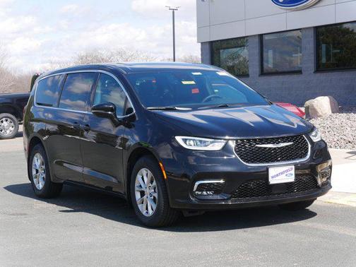 2025 Chrysler Pacifica L