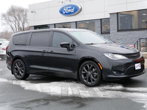 2018 Chrysler Pacifica Touring Plus