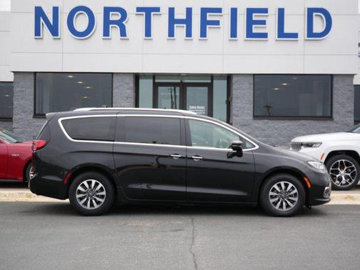 2021 Chrysler Pacifica Hybrid Touring L