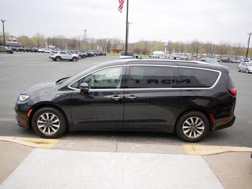 2021 Chrysler Pacifica Hybrid Touring L