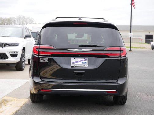 2021 Chrysler Pacifica Hybrid Touring L