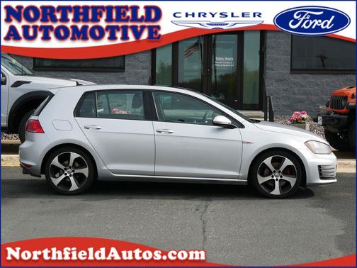 2015 Volkswagen Golf GTI 2.0T SE 4-Door