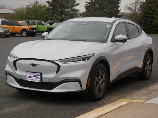 2022 Ford Mustang Mach-E Select
