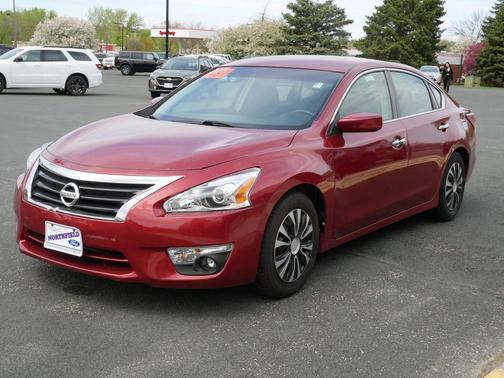 Cayenne Red Metallic 2013 Nissan Altima 2.5 S