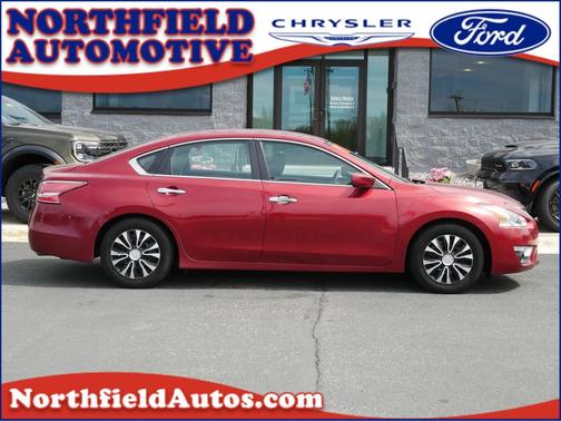 Cayenne Red Metallic 2013 Nissan Altima 2.5 S